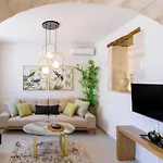 Casa Giorgio Exclusive Aparthotel 4*