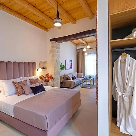 Casa Giorgio Exclusive Aparthotel 4*