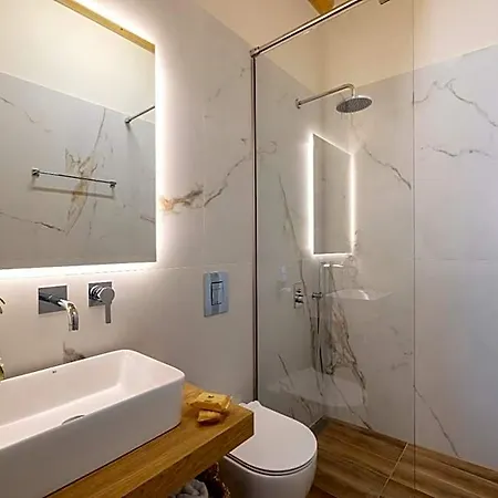 Casa Giorgio Exclusive Aparthotel 4*